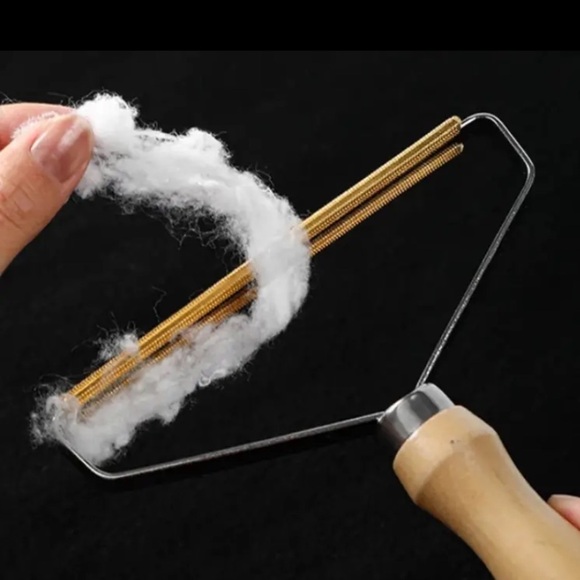 Pet Hair Remover With Portable & Reusable For Carpet, Furniture, & Lint Lot of 2 - Picture 5 of 6